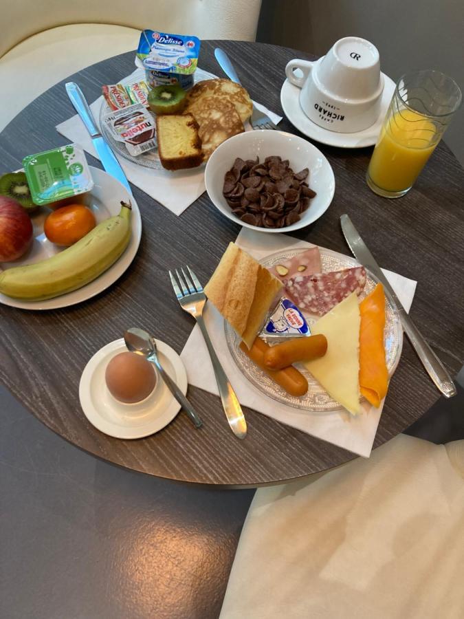 Hotel Le Saint Patrice Bayeux Ngoại thất bức ảnh