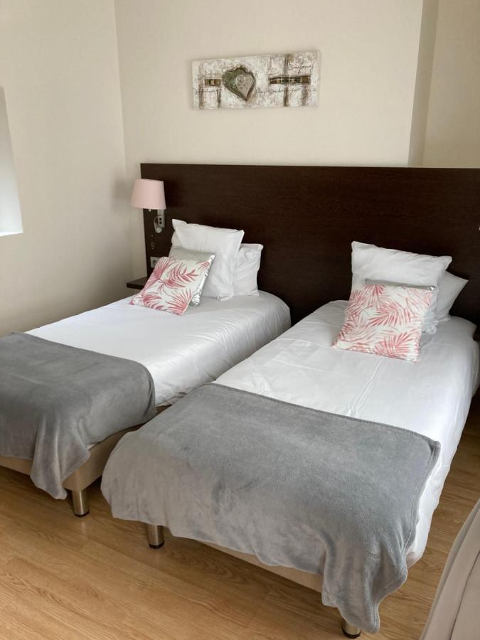 Hotel Le Saint Patrice Bayeux Ngoại thất bức ảnh