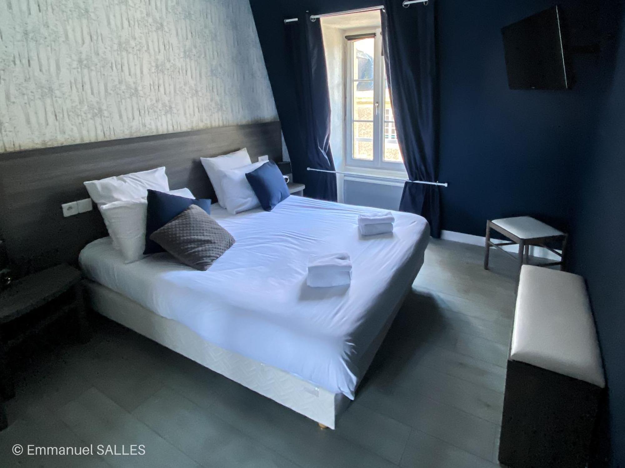 Hotel Le Saint Patrice Bayeux Ngoại thất bức ảnh
